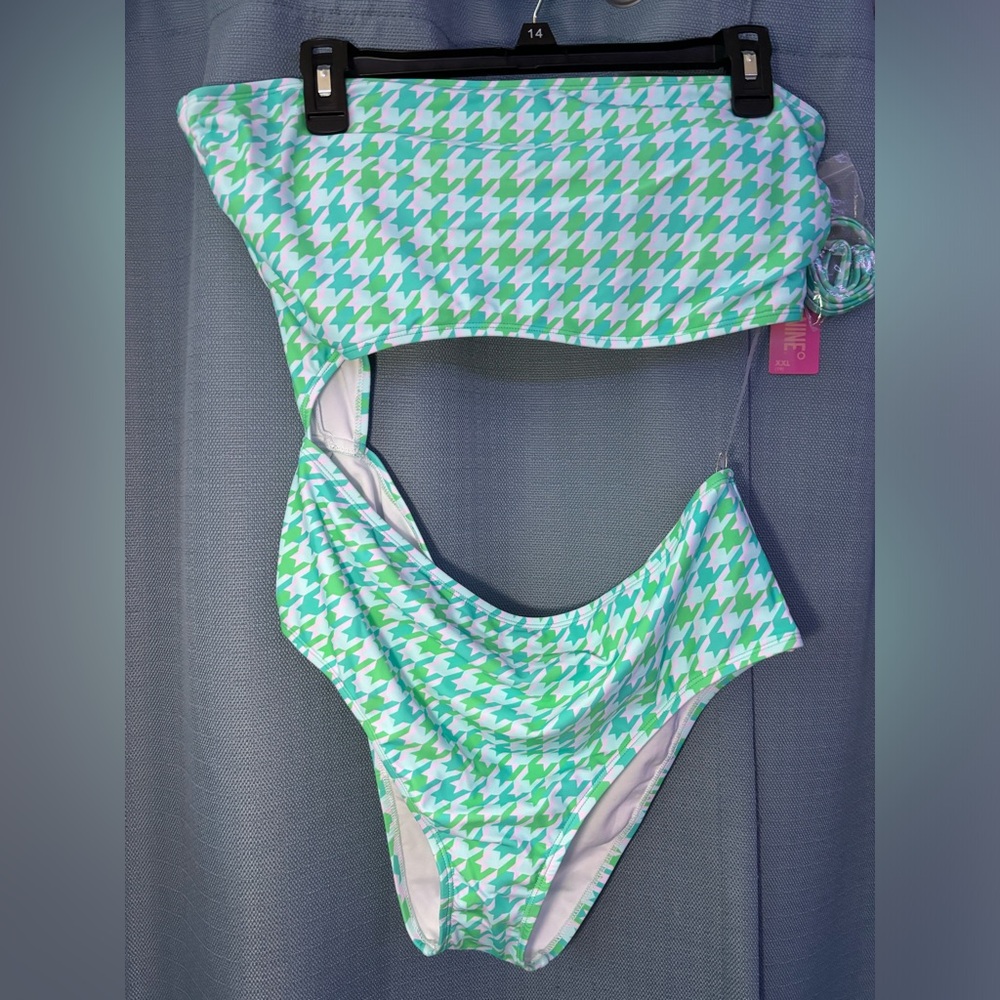 Bathing suit